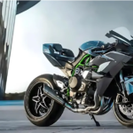 Kawasaki Ninja H2R: स्पीड पॉवर और टेक्नोलॉजी का ज़िंदा लेजेंड